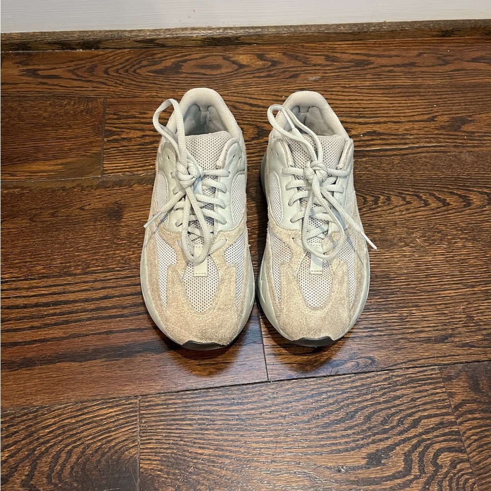 Yeezy Beige Sneakers